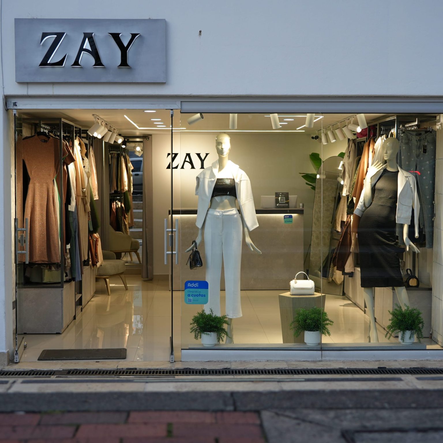 Nuestras Tiendas - Zay Colombia